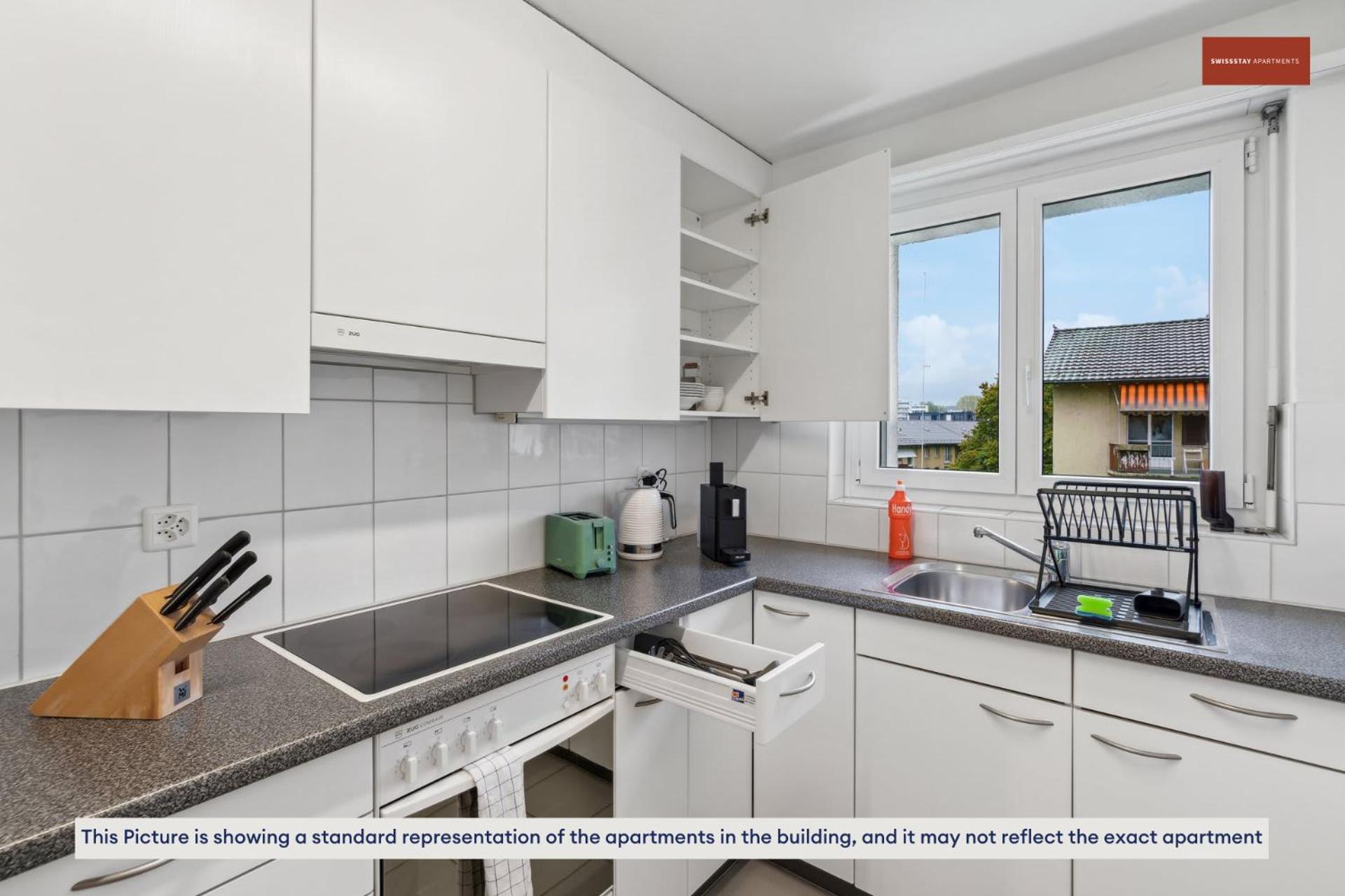 Basic 3br With Balcony Near Hb Zurich