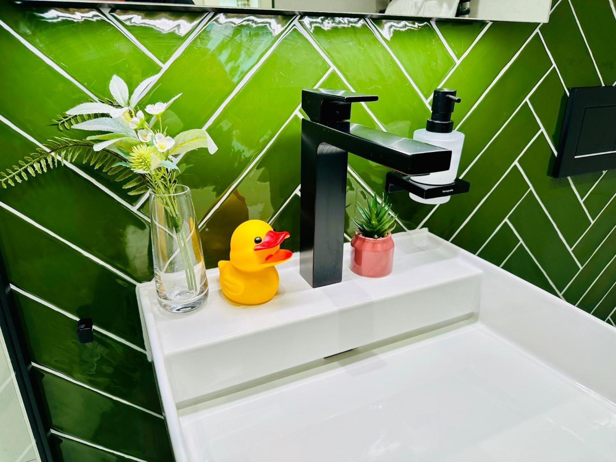 Apartamento New With Sunny Terrace & Air Condition Zurique