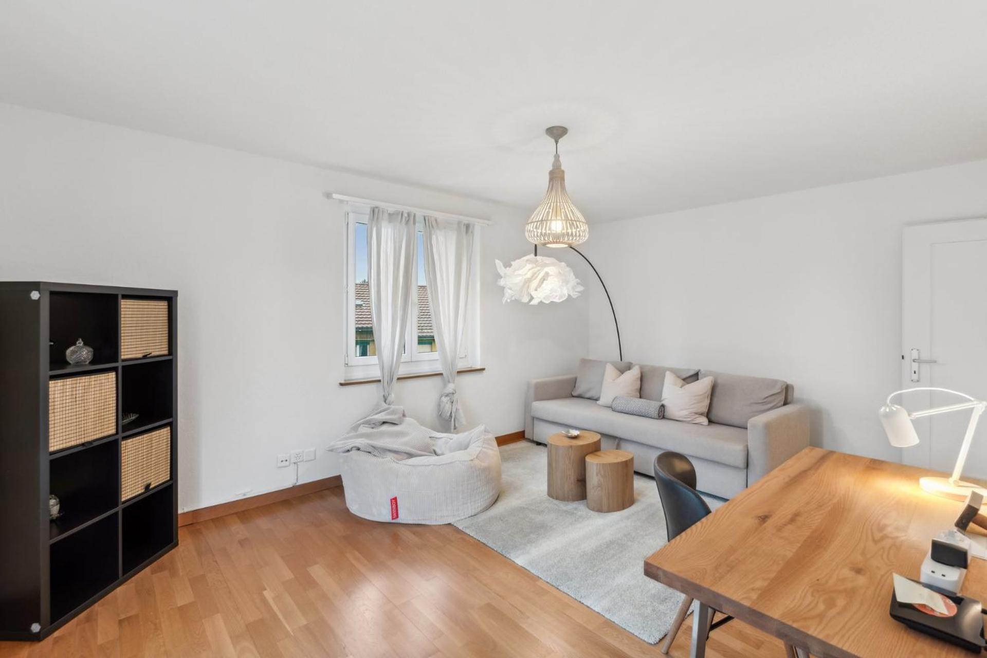Duebendorfstrasse 171 *