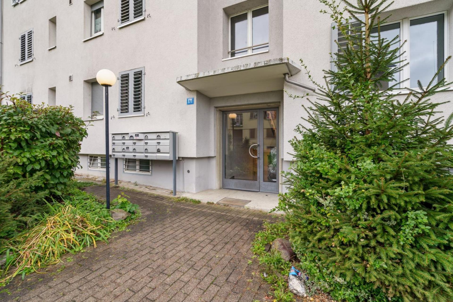 Duebendorfstrasse 171 Apartamento *