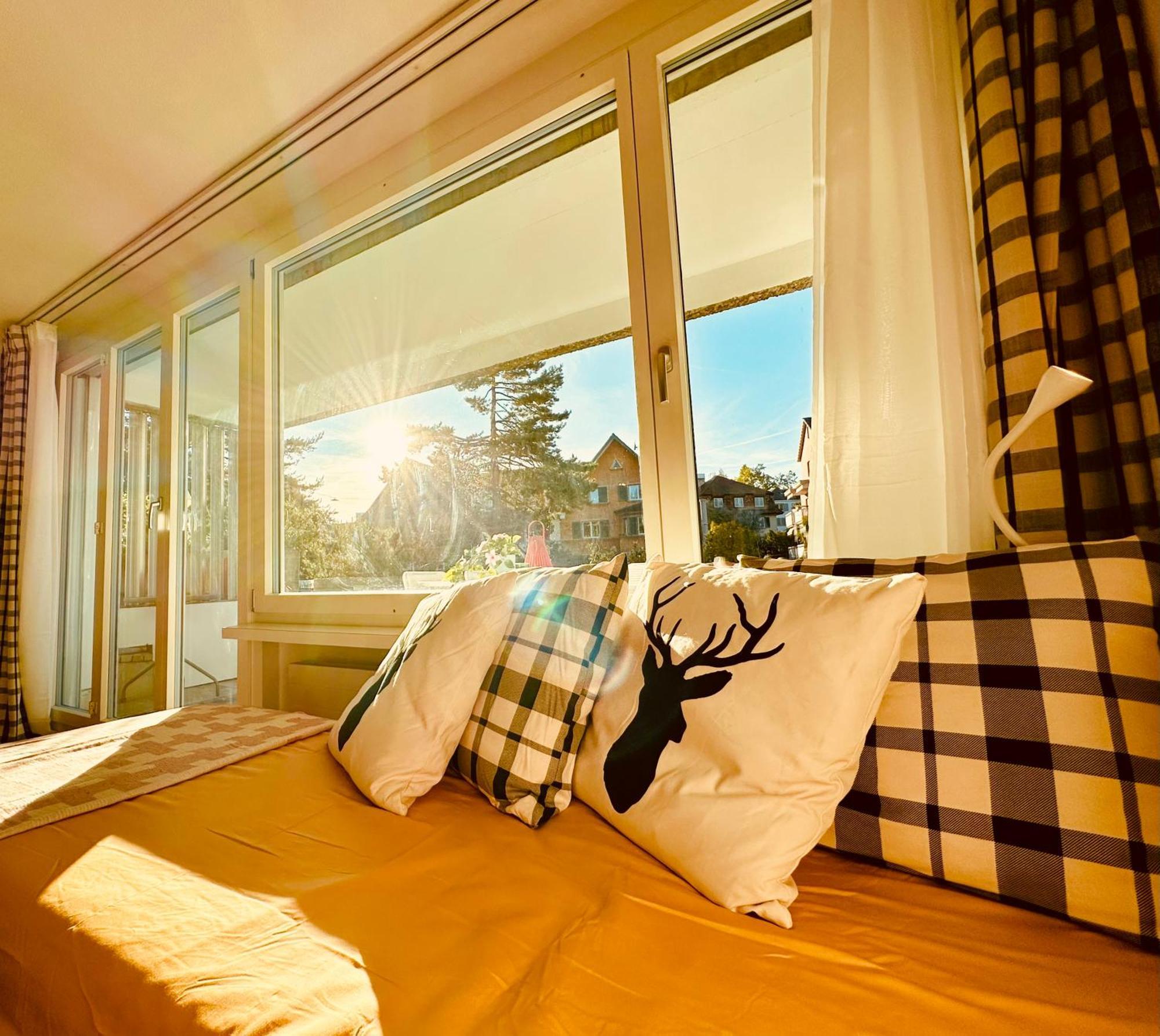 New With Sunny Terrace & Air Condition * Zürich