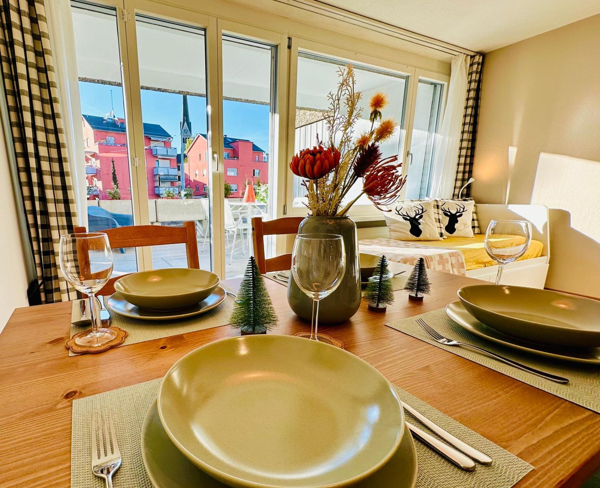New With Sunny Terrace & Air Condition * Zürich