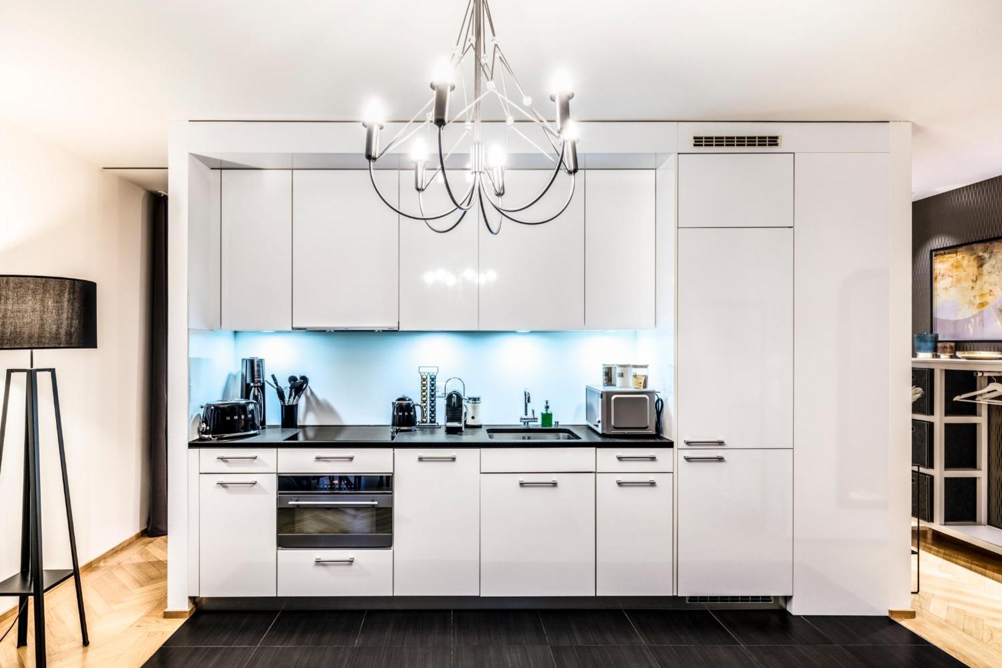 Boutique Luxury Living - Private Balcony I Location I Ac Comfort * Zurich