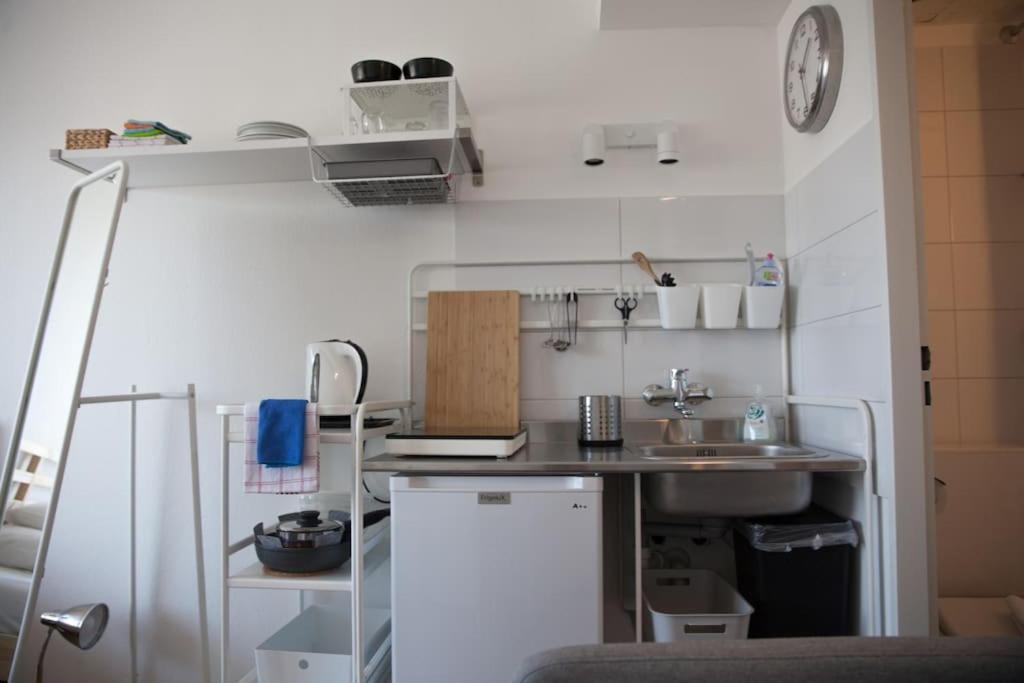 Stadt Zuerich-Kleines Studio Albisriederplatz Zurich