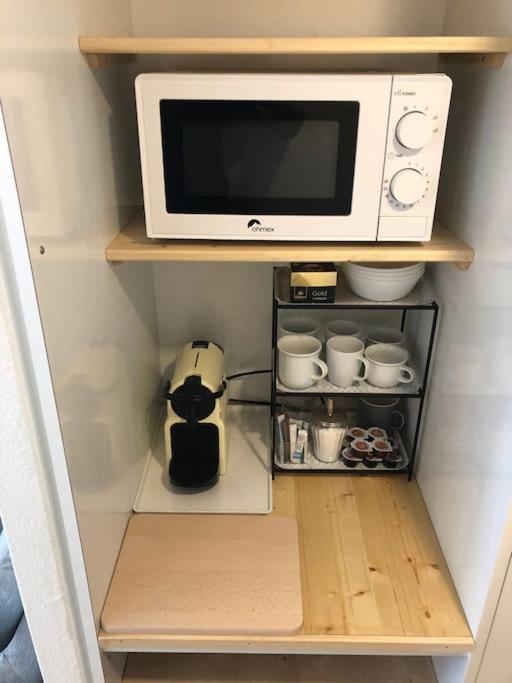 Apartment Stadt Zuerich-Kleines Studio Albisriederplatz Zurich