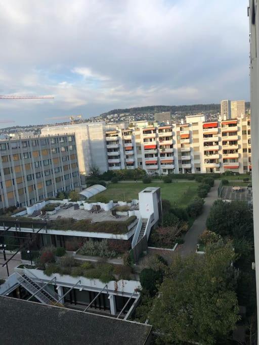 Stadt Zuerich-Kleines Studio Albisriederplatz *