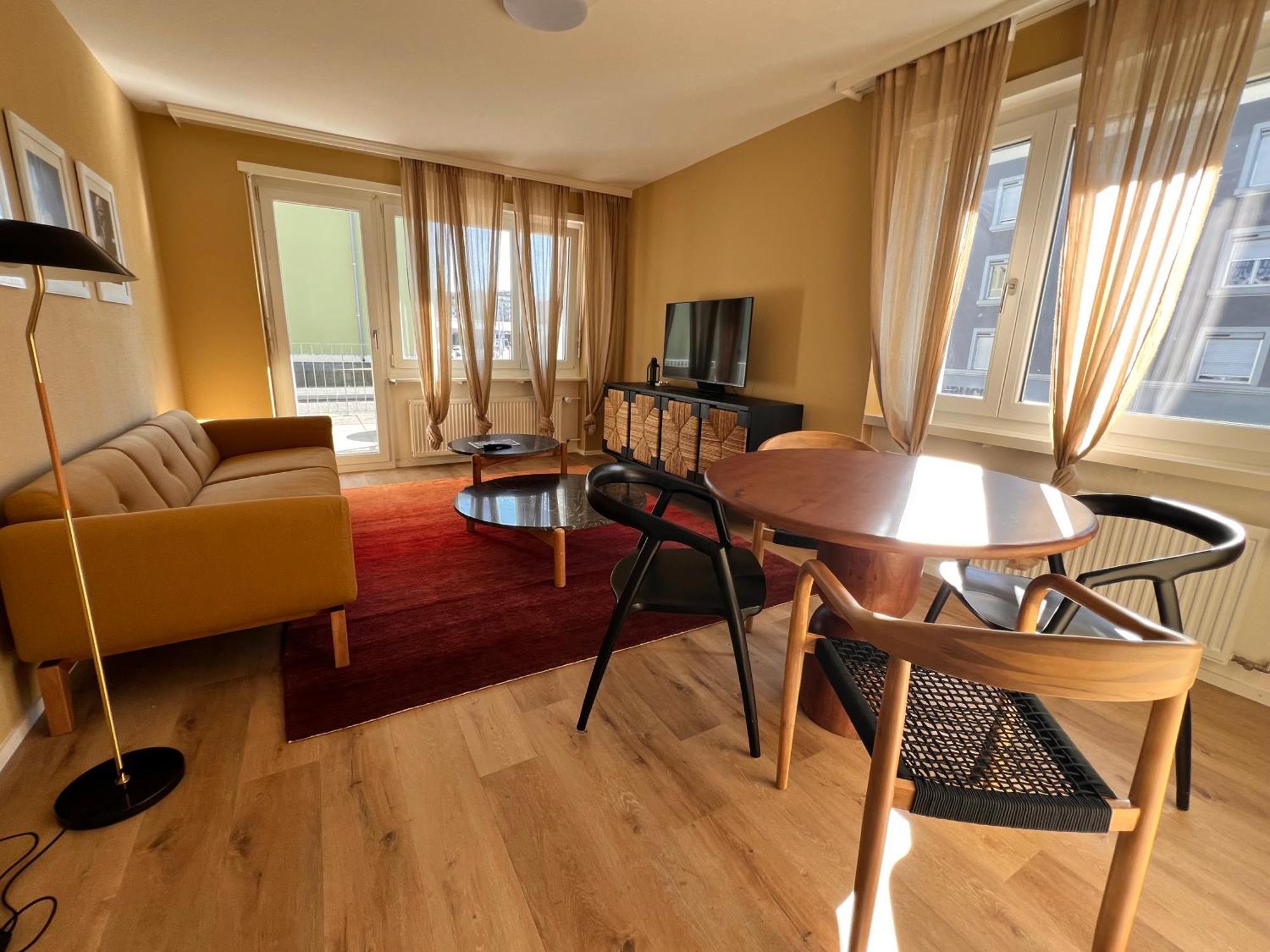 Up&great - Stylish Living Apartment Zurich