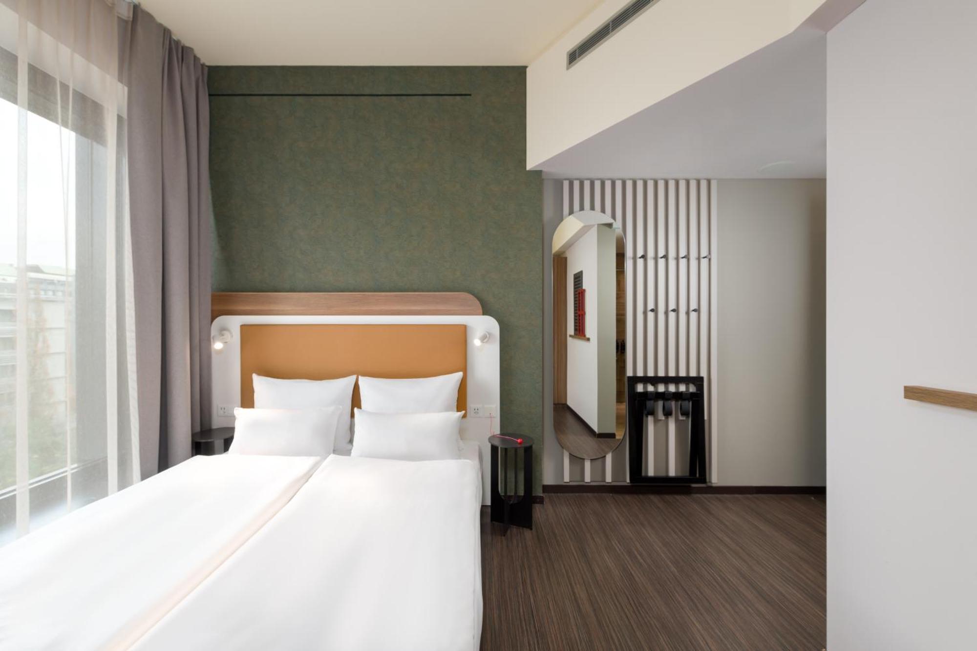 Aja Hotel