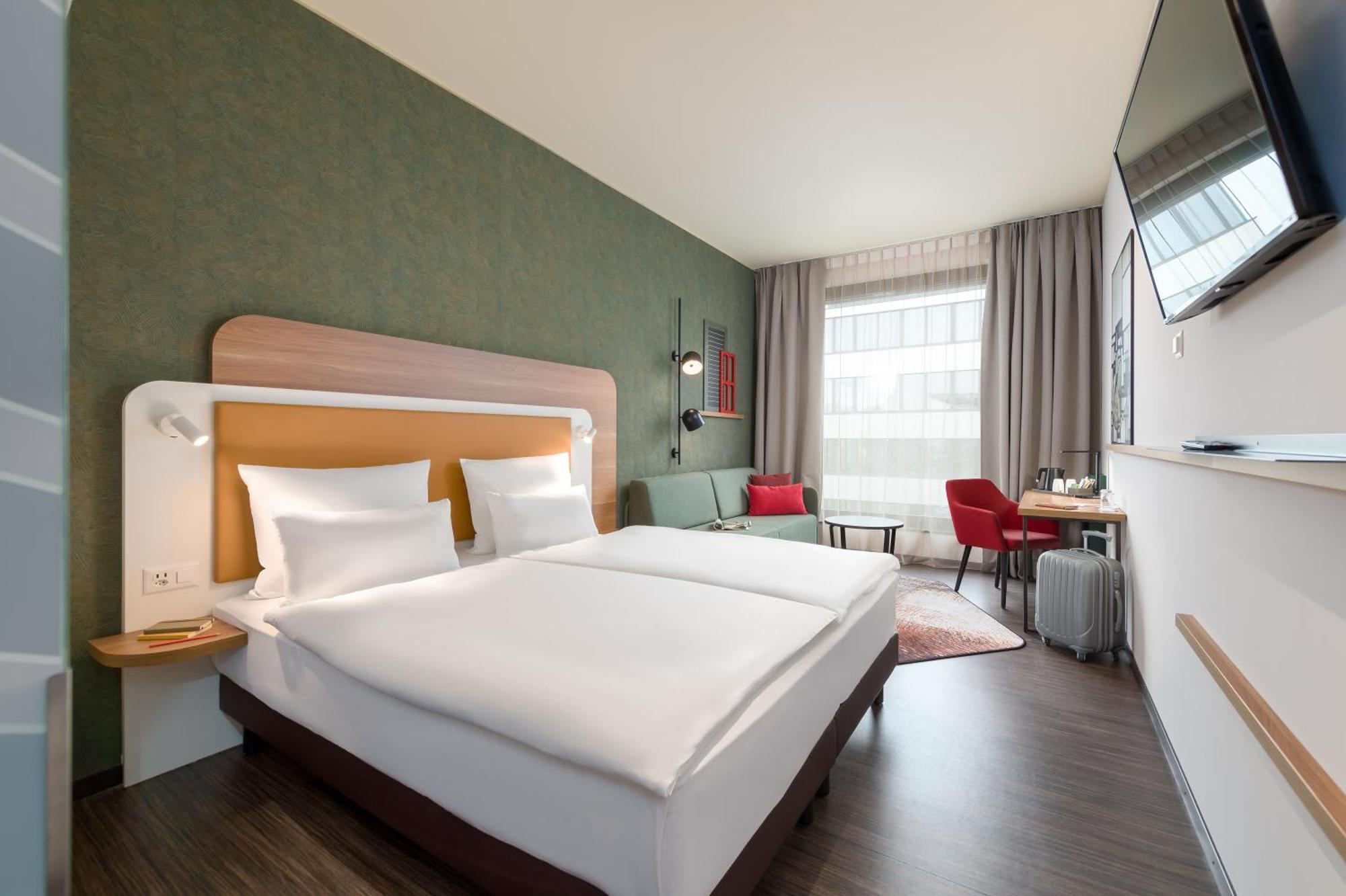 Aja Hotel