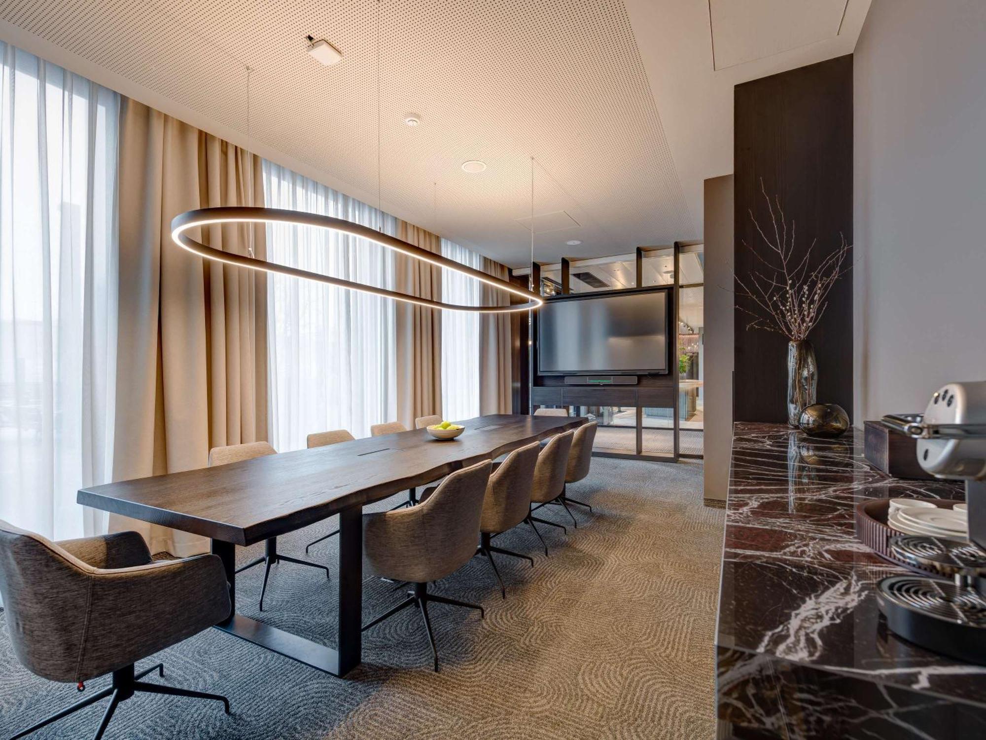 Aja Hotel 4*
