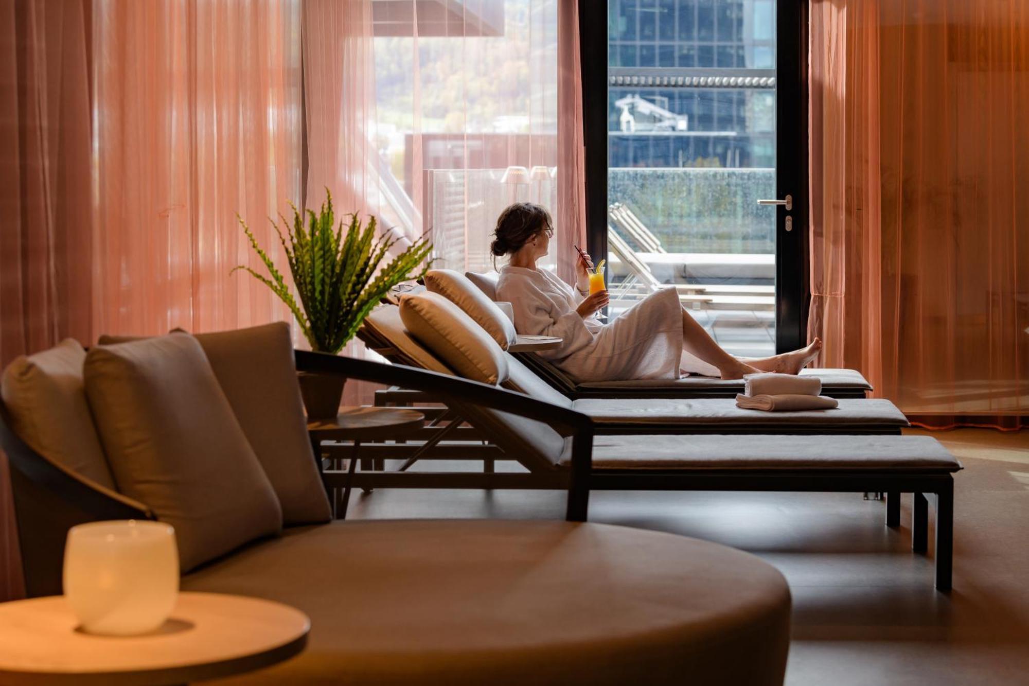 Aja 4* Zürich
