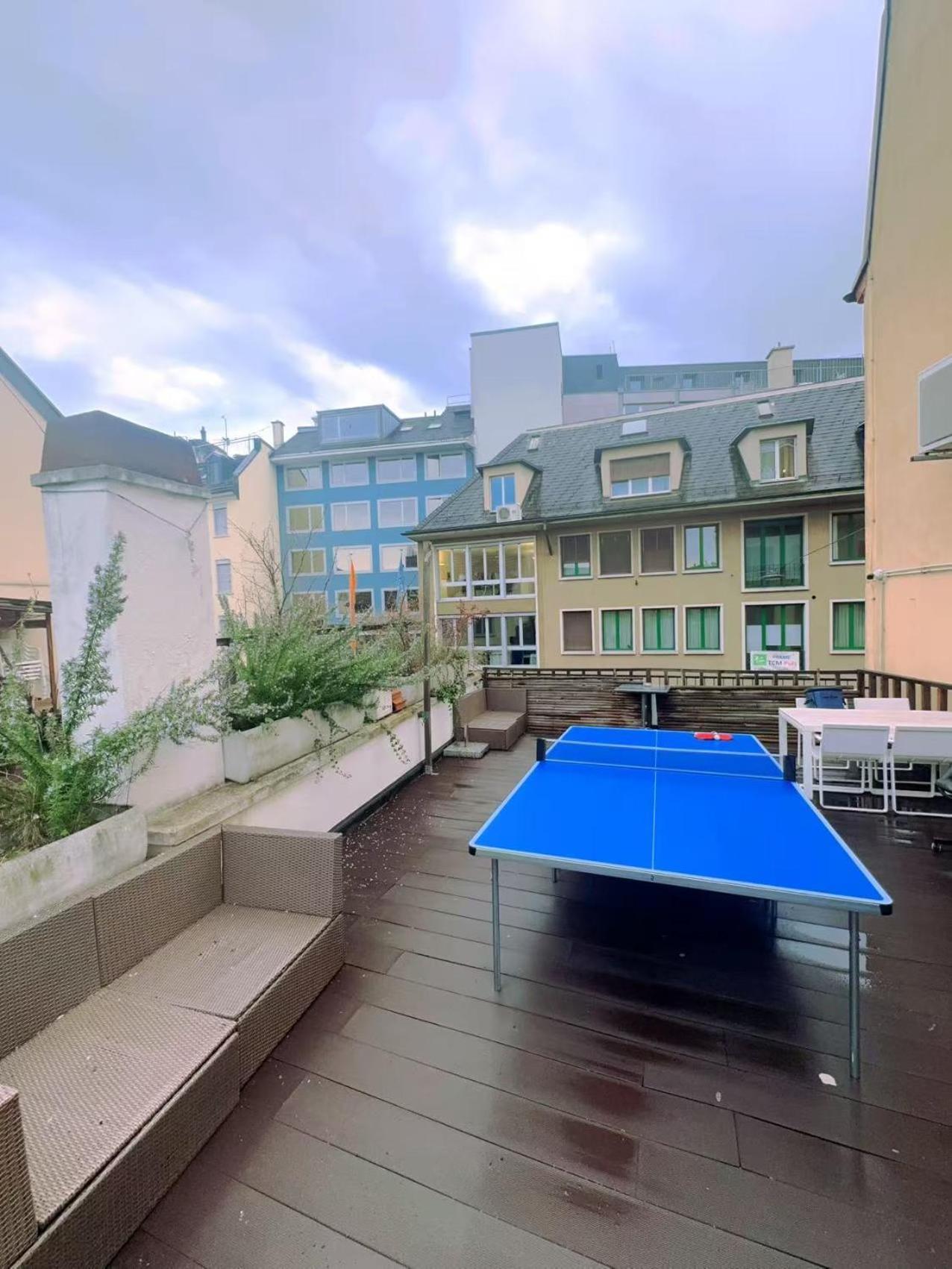 Center With Private External Bathroom Zurich