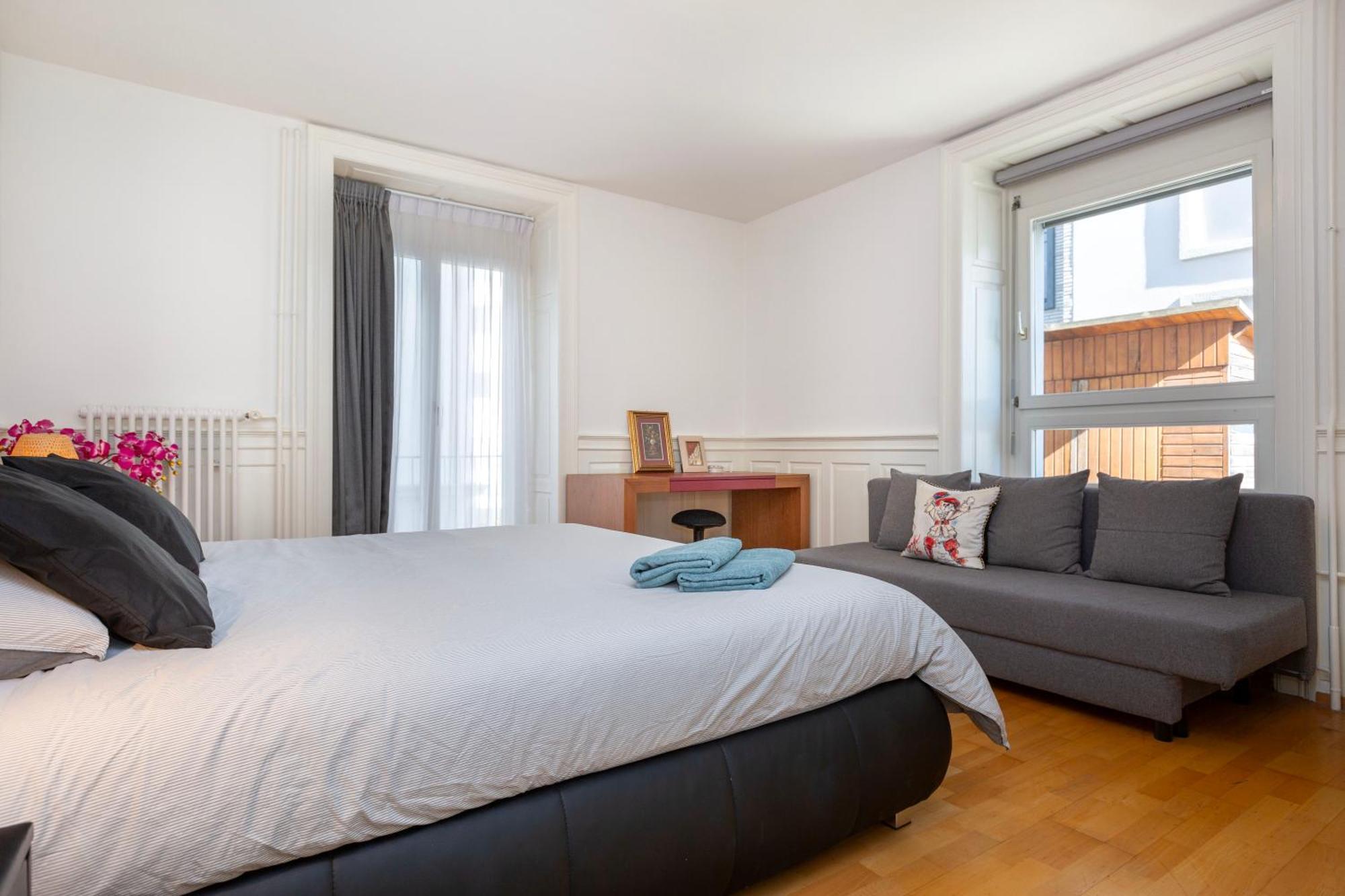 Kaya Diamond - 2br With Huge Terrace