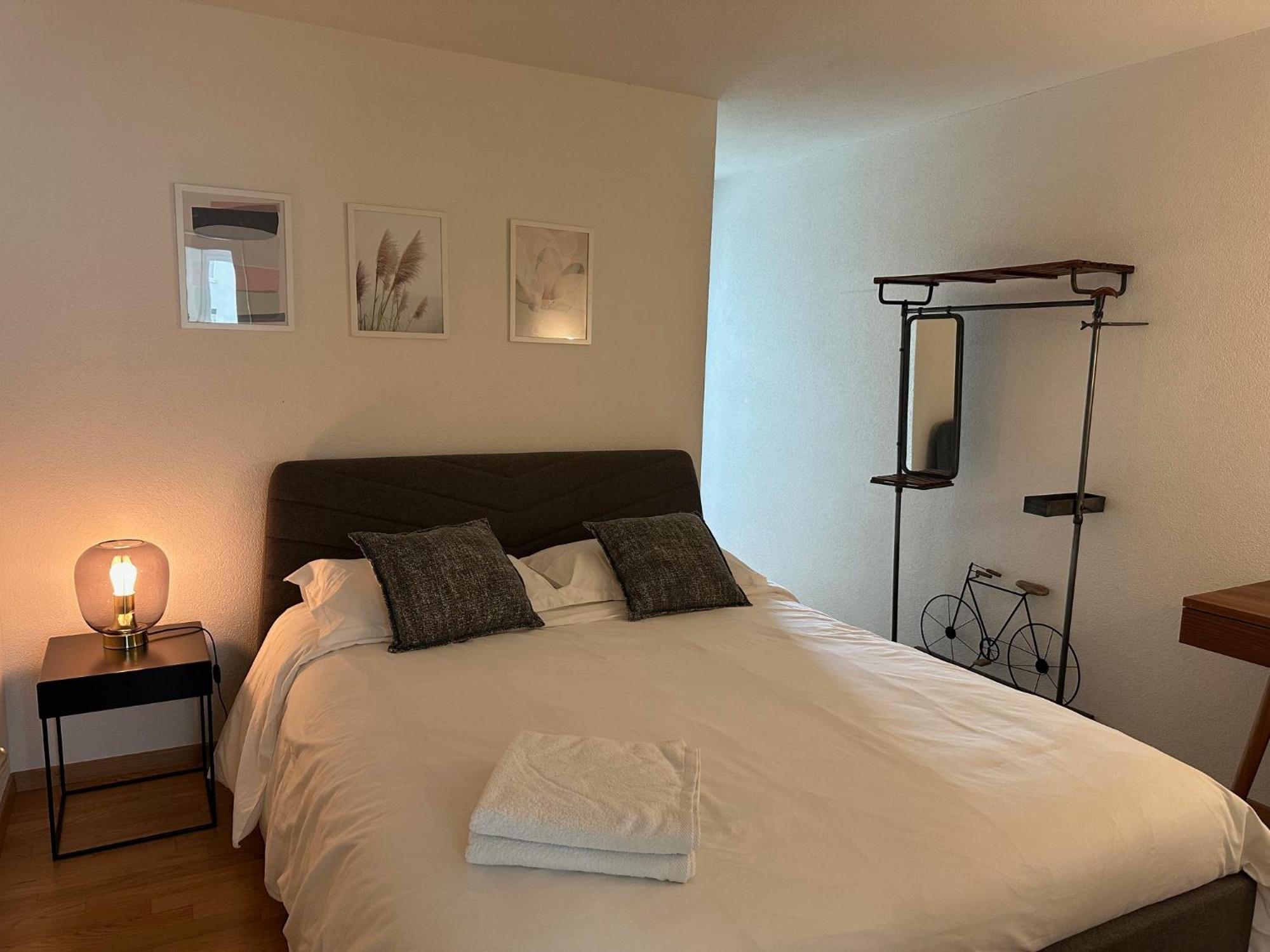 Apartment In West