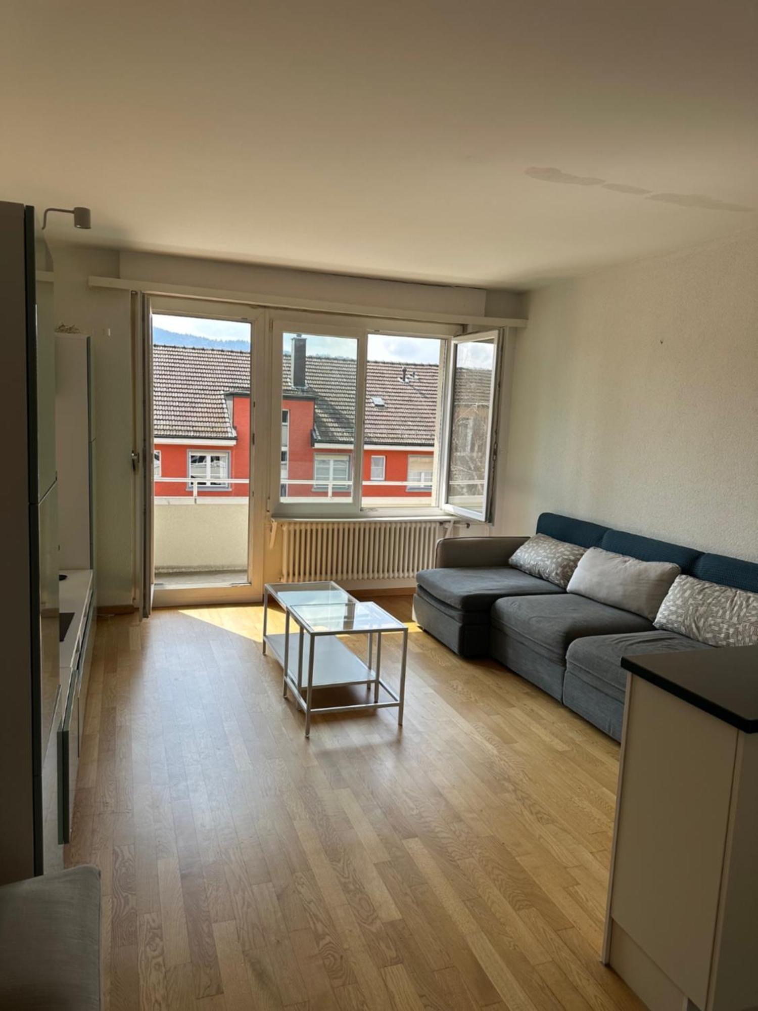 Apartment In West