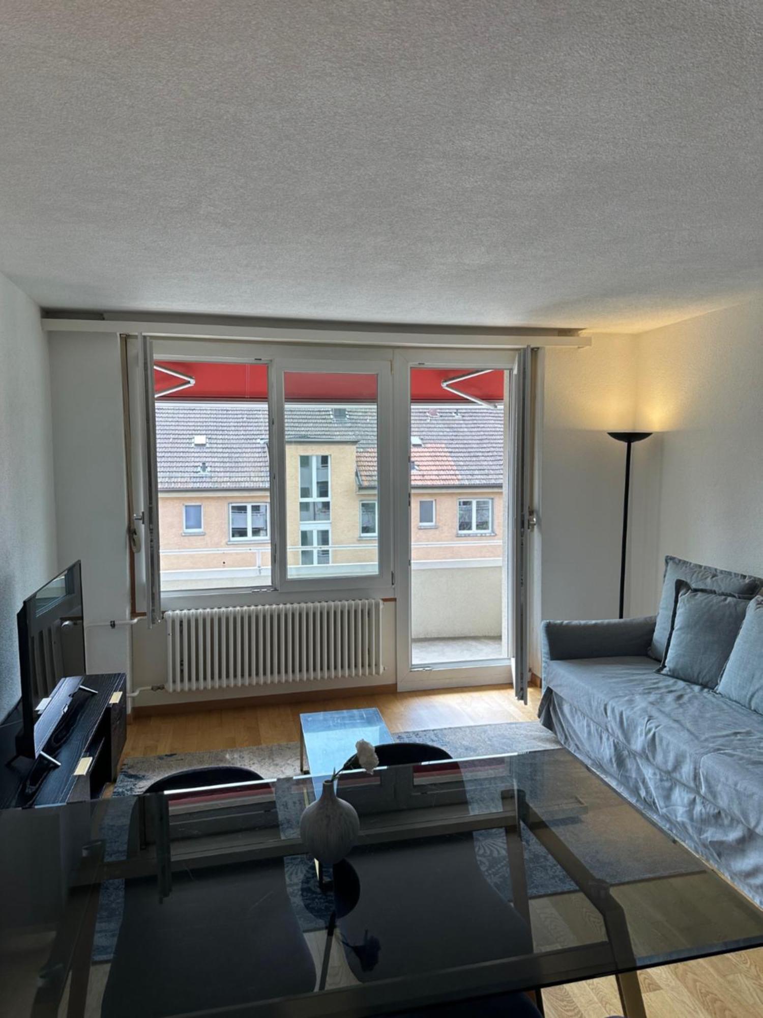 Apartment In West
