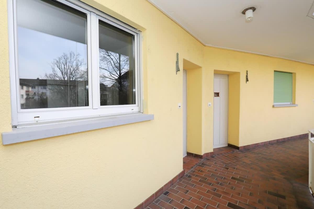 Apartment Spacious Parkside In With Balcony Zurich