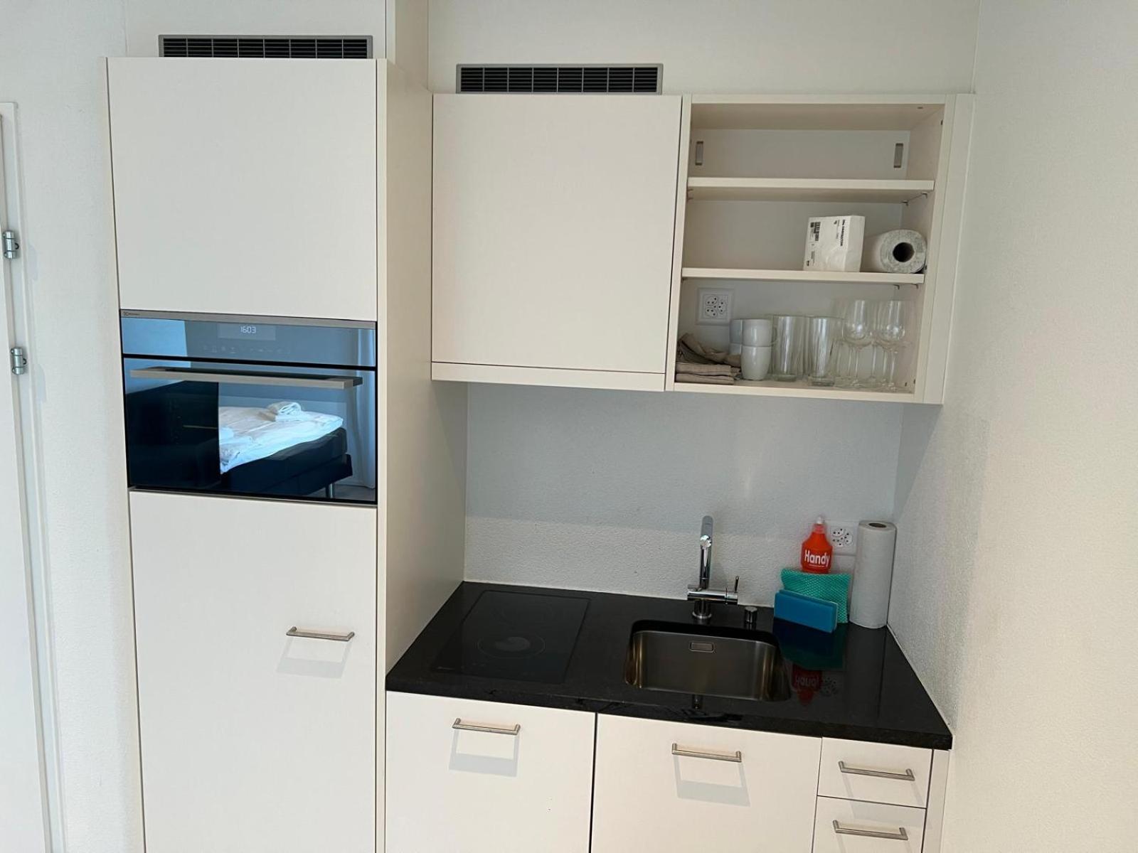 Stunning With Balcony, Center Bernina 43 - Self Checkin Apartment