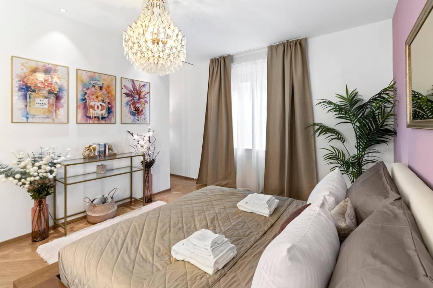 Btqluxtoplocationacfreeparking Apartment