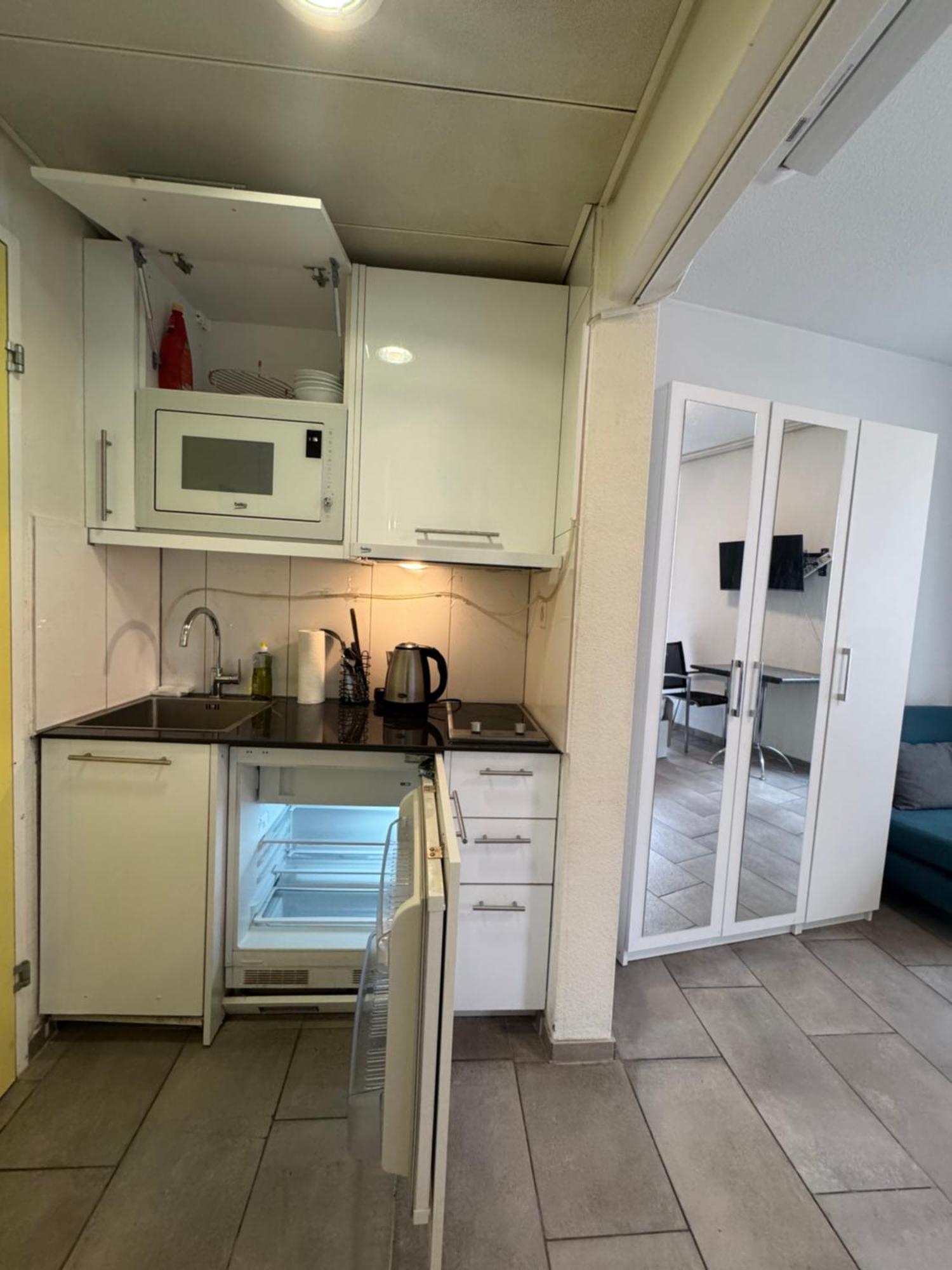 Center Apartment *
