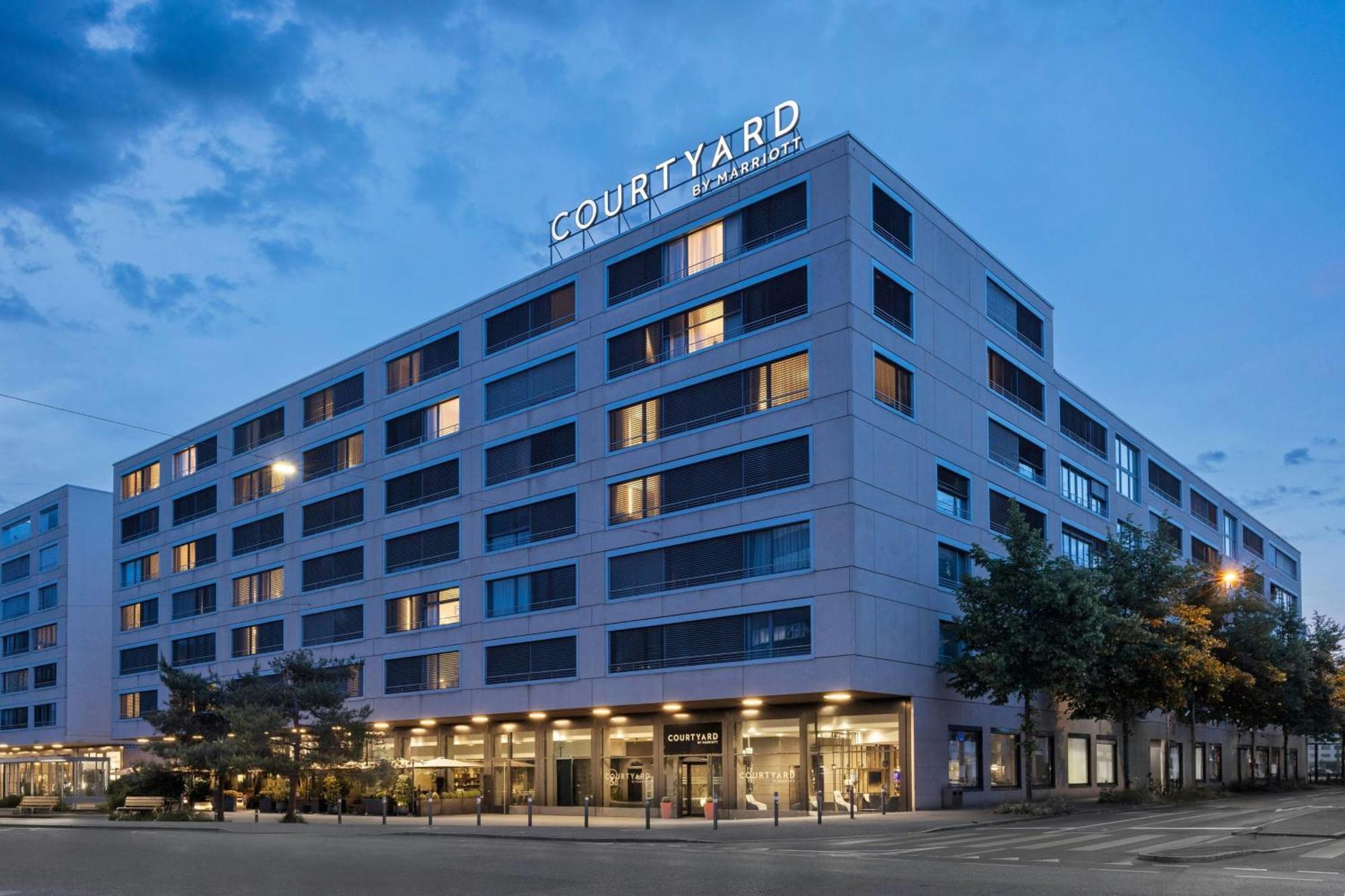 Courtyard By Marriott Nord Hotel