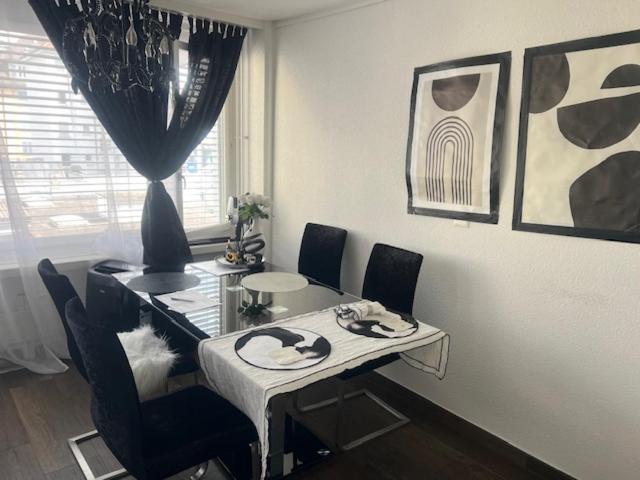 Executive Ac & Free Parking