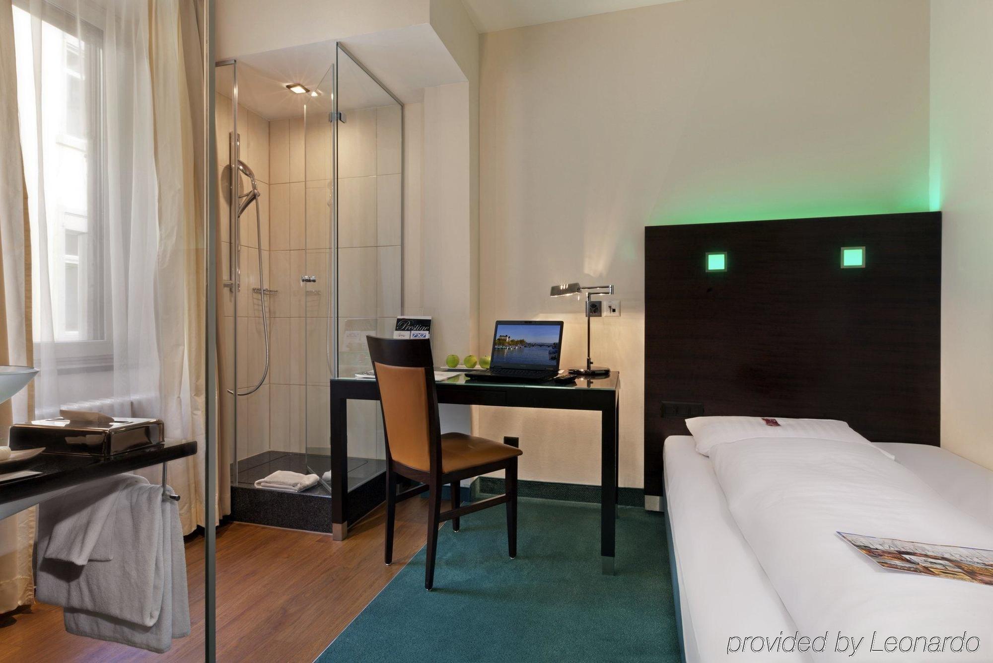 Stay2night Bs Hotel