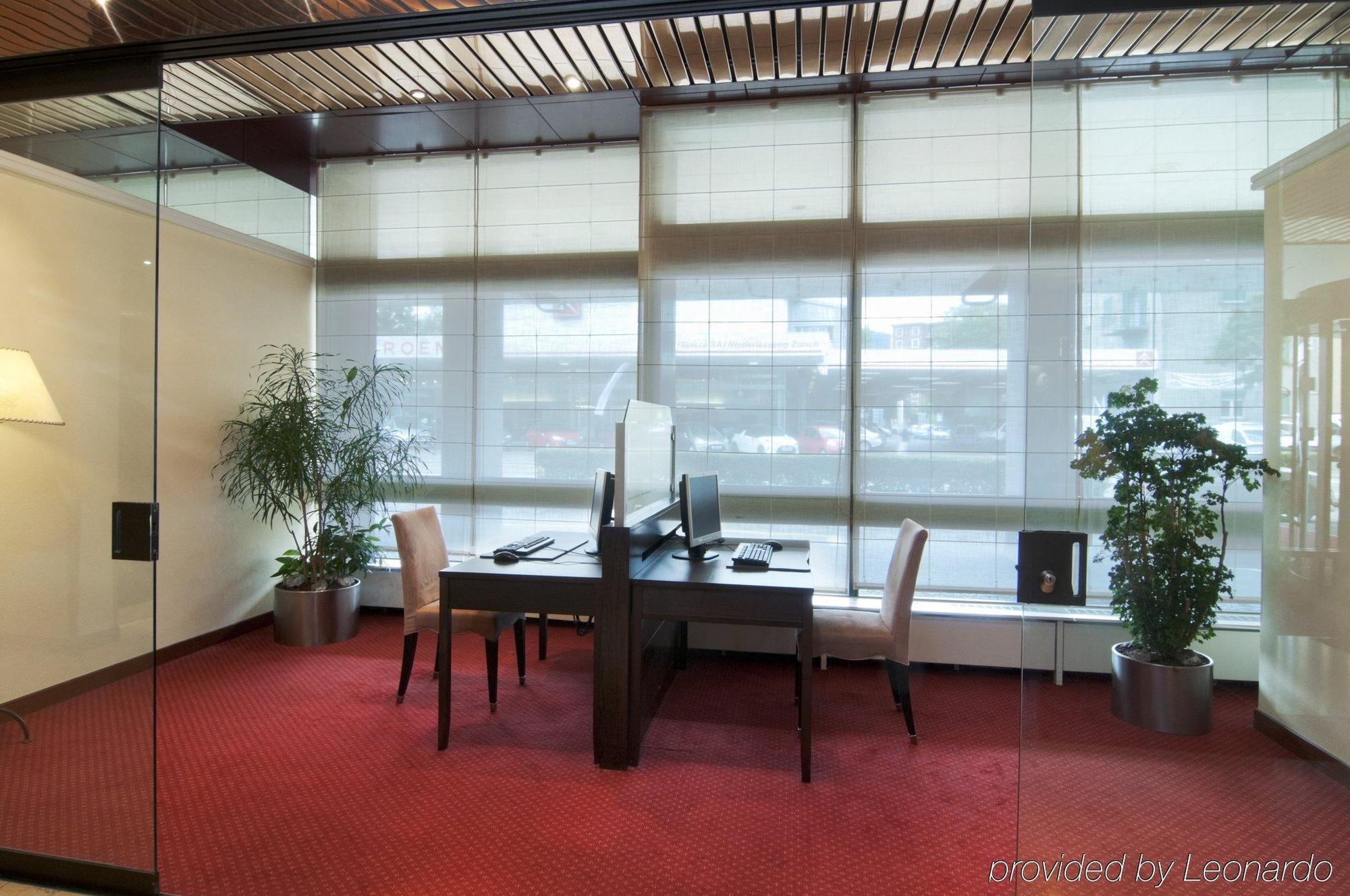 Crowne Plaza By Ihg