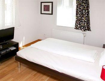 Swiss Star District 4 - Contactless Self Check-in Apartamento *