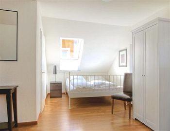 Swiss Star District 4 - Contactless Self Check-in Apartment