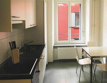 Swiss Star West End - Contactless Self Check-in Apartment Zurich