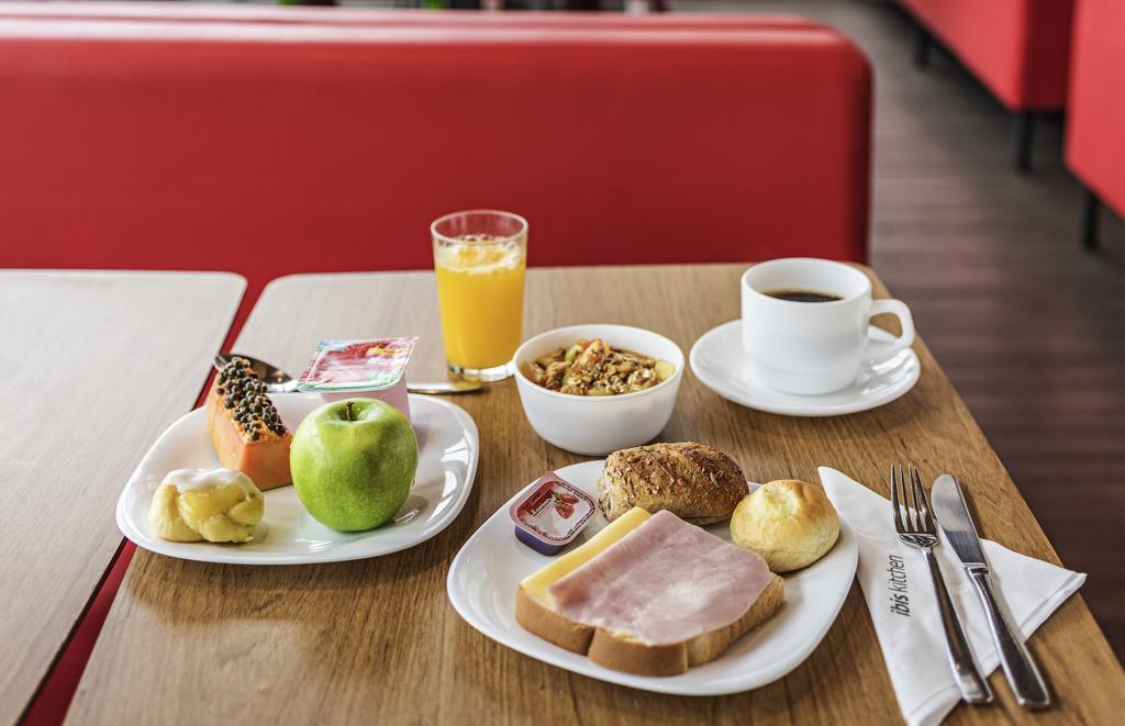 Hotel Ibis Messe Airport 3*