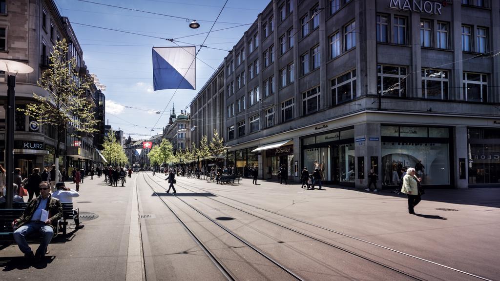 Loewenplatz Near Station By Airhome