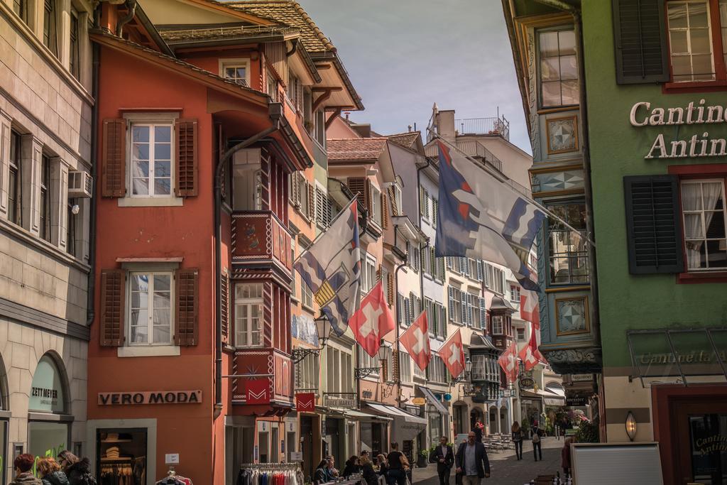 Loewenplatz Near Station By Airhome