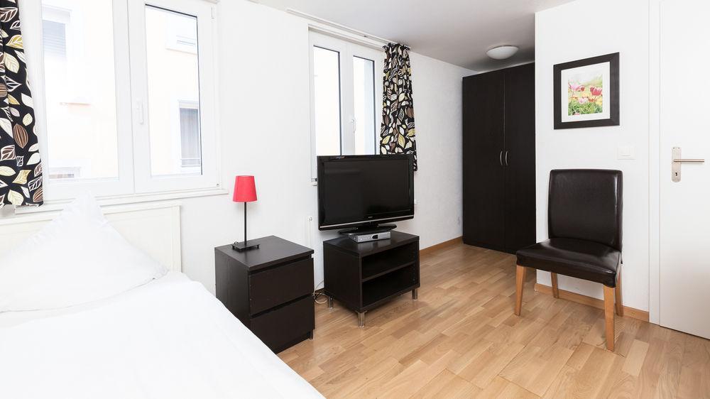 Swiss Star District 4 - Contactless Self Check-in Apartment *