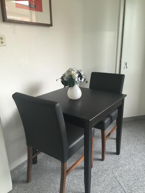 Swiss Star Hard Bridge Apartment