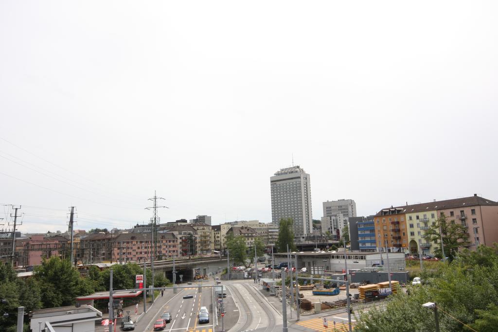 Swiss Star Oerlikon Station - Self Check-in Apartment *