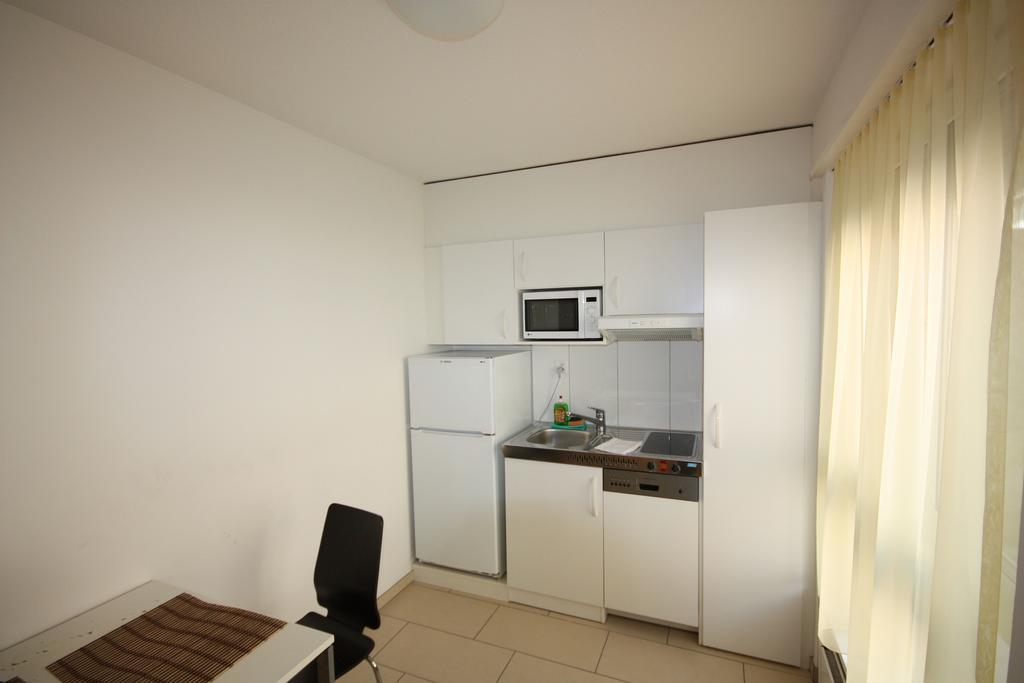 Swiss Star District 11 - Self Check-in * Zurique