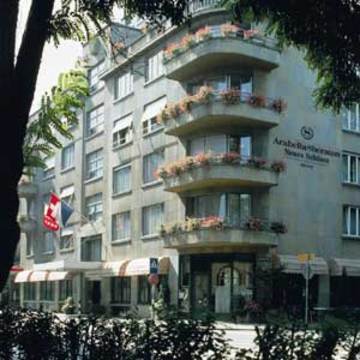 Neues Schloss Privat Zurich, Autograph Collection 5*