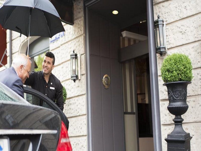 Small Luxury Ambassador Hotel 4*