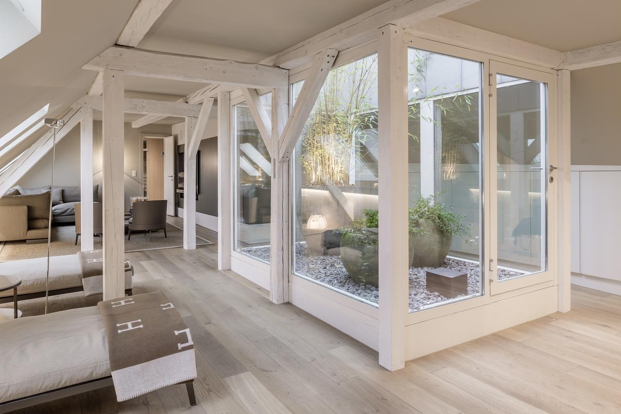 Penthouse *