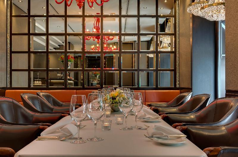Schweizerhof Hotel 5*