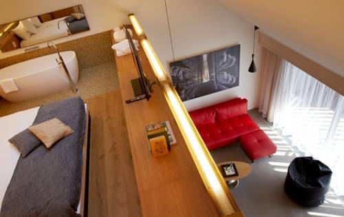 B2 Hotel