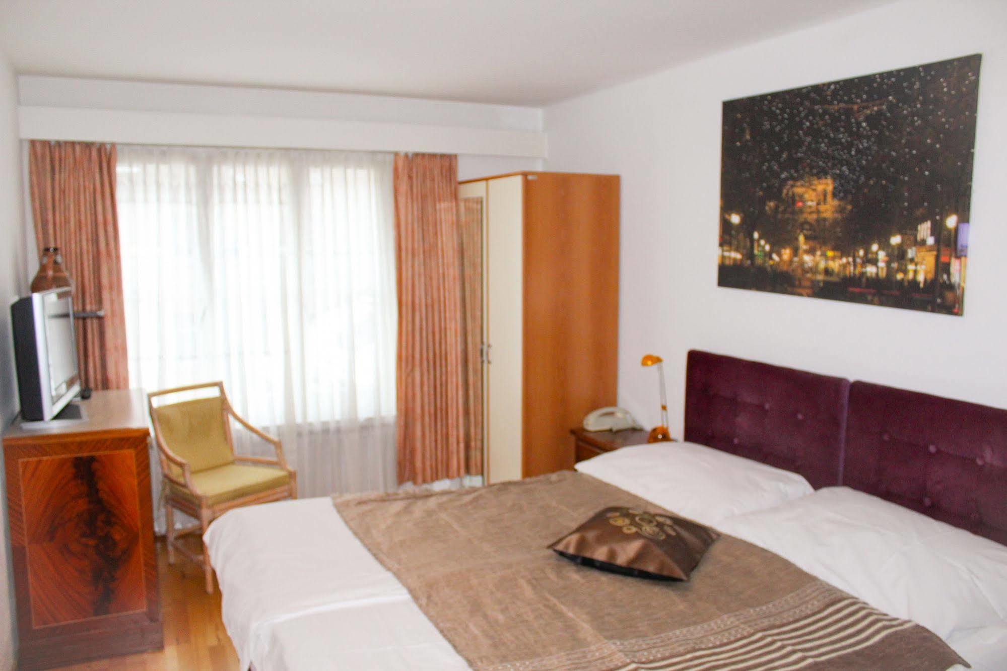 Center - Bellevue 3*