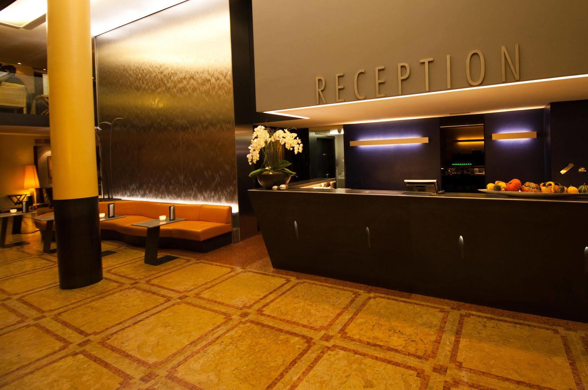 Plaza 4* Zürich