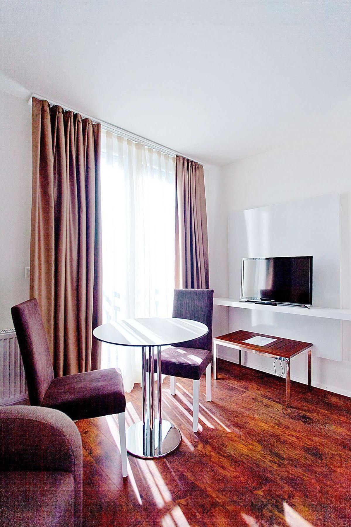 By Livingdowntown Zurich