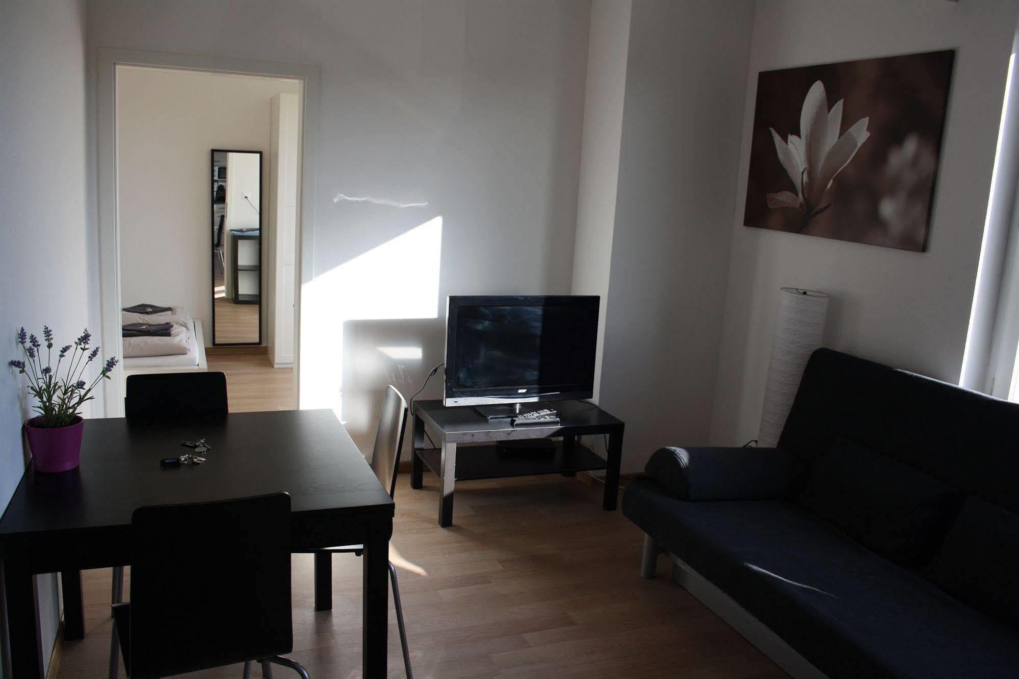 Hitrental Letzigrund - Apartamento Zurique