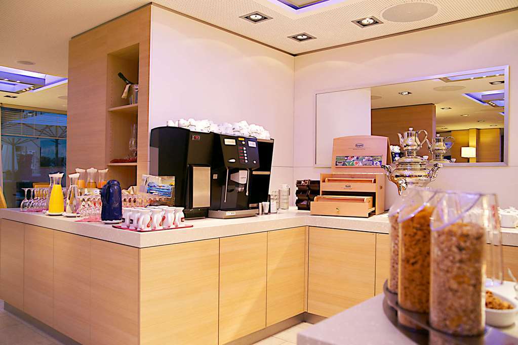 H+ Hotel 4*