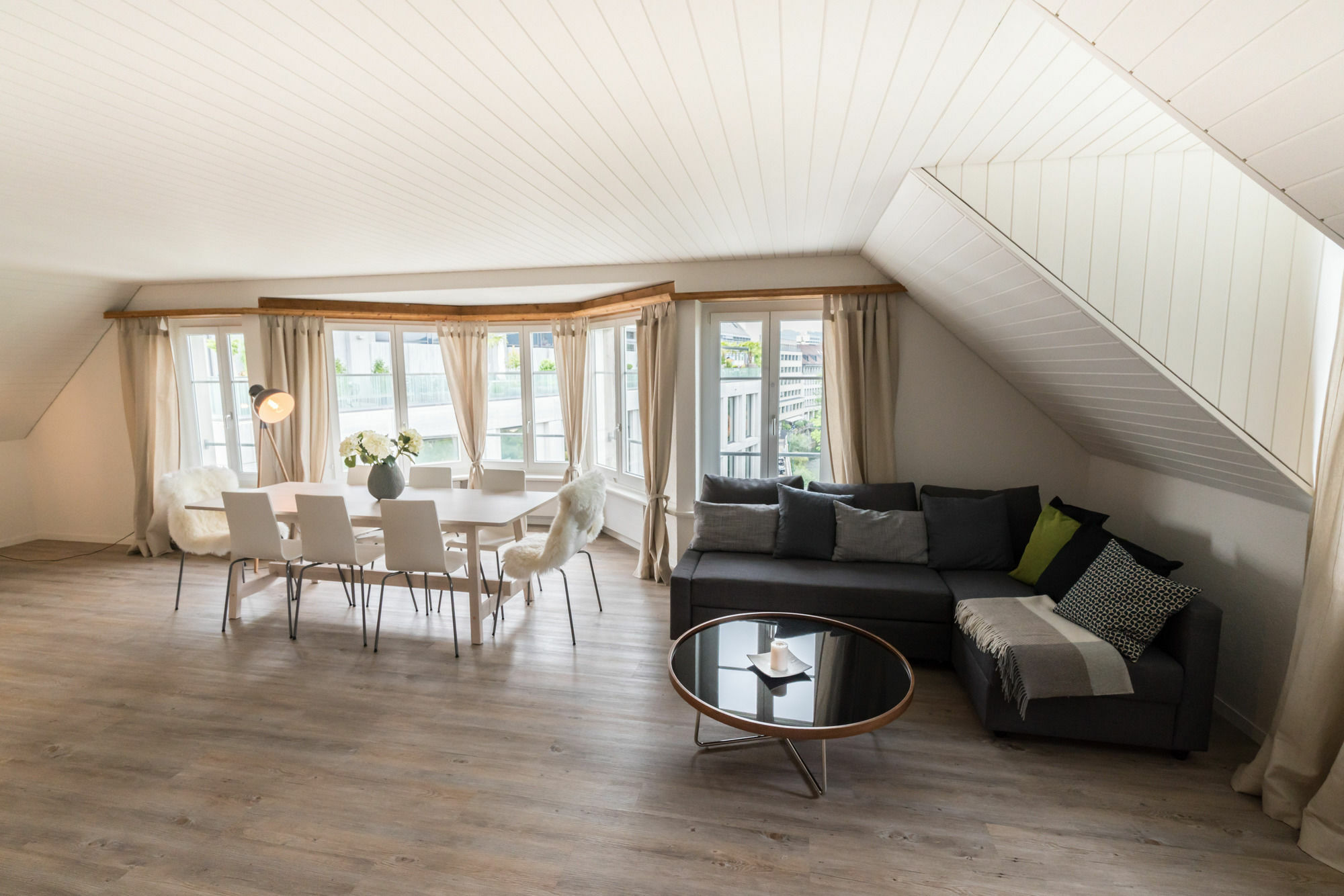 Loewenplatz Near Station By Airhome Apartment Zurich
