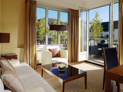 Neues Schloss Privat Zurich, Autograph Collection Hotel